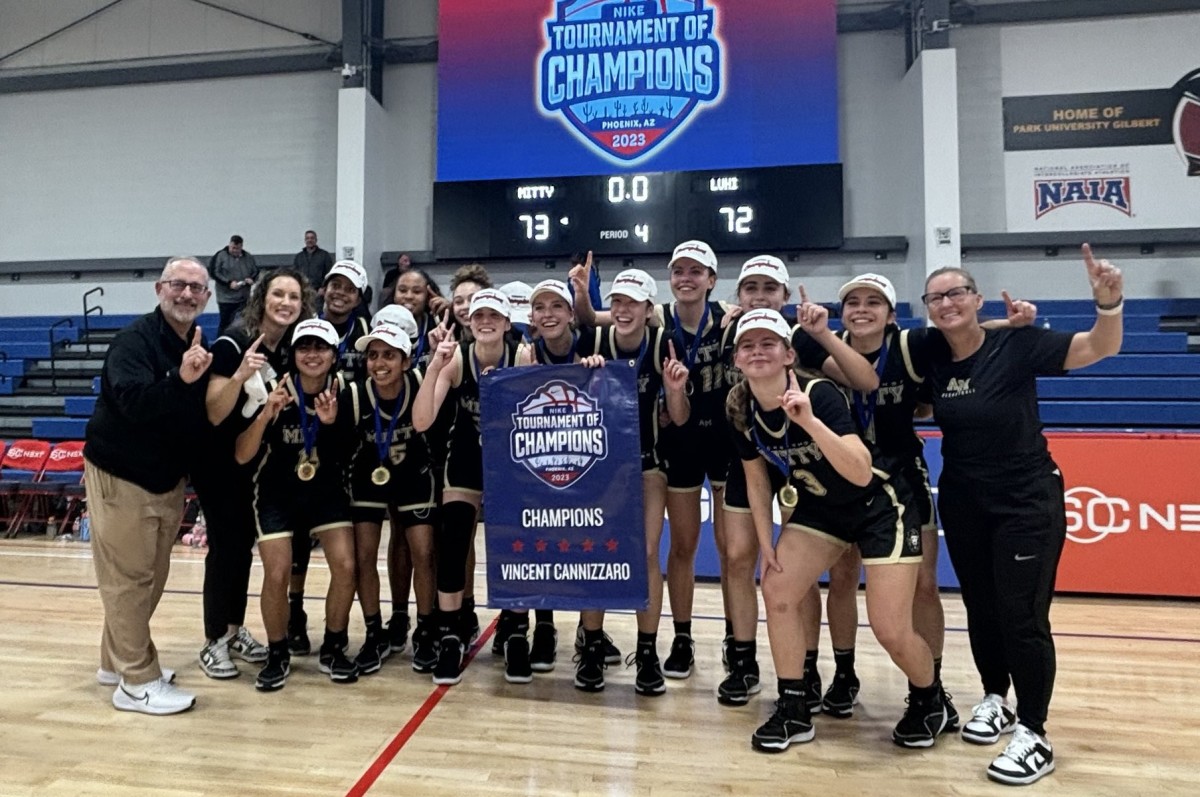 Mitty celebrates Thursday's 73-72 win over Long Island Lutheran at Nike TOC in Phoenix.